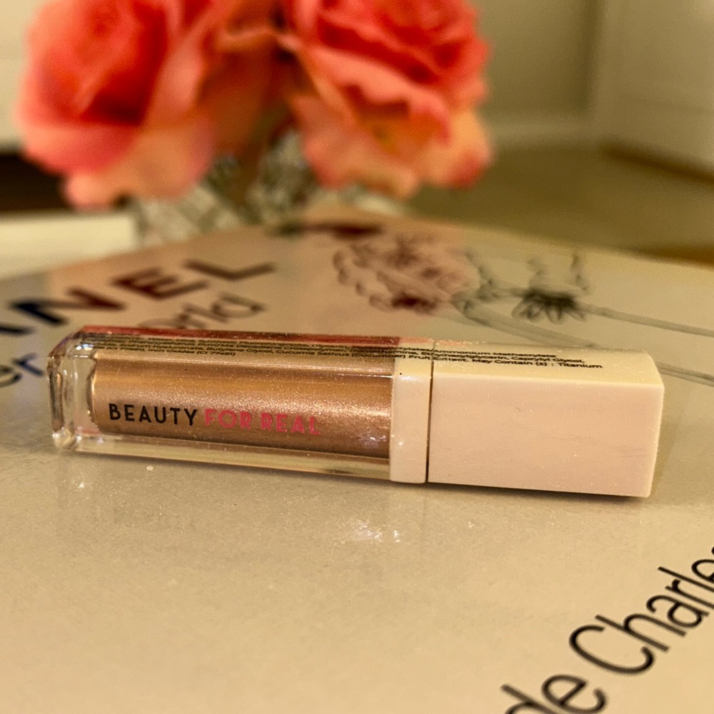 Level Up Multi-Dimensional Liquid Eyeshadow in Shade Moondance